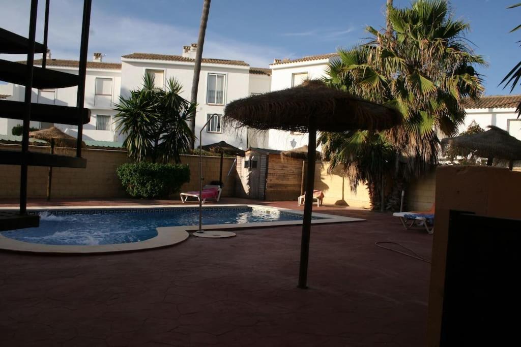 Selecta - Chalet Primera Linea Piscina Y Parking Isla Canela Luaran gambar